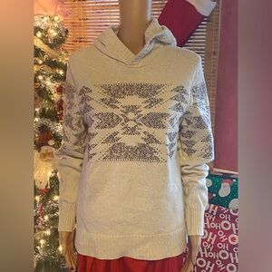 American Eagle Outfitters Cream and Gray Sweater